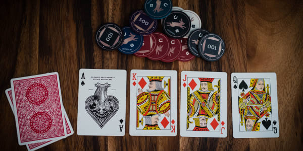 Как казината предотвратяват броенето на карти?